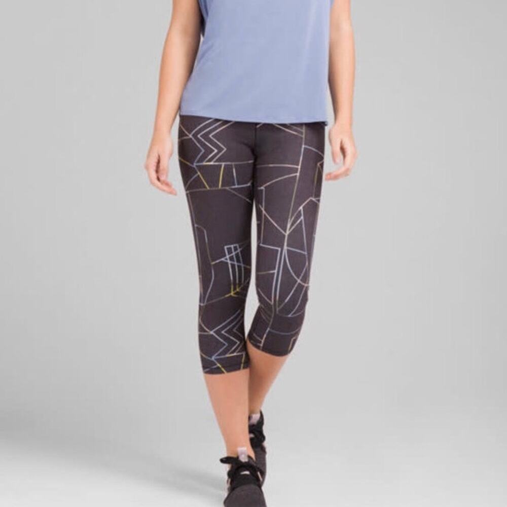 Prana Capri Leggings Women XS Black Geometric Print Yoga Activewear NWT - Picture 3 of 12